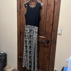 Super cute and comfy dress! 💕Sz: Large